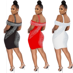 Robe courte sexy à épaules dénudées avec strass pour femmes en noir, rouge et blanc