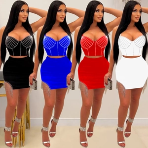 Ensemble Top And Bottom Femme avec Top à Bretelles et Mini-jupe à Strass et Glands Tenue de Soirée Sexy