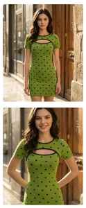 Vue détaillée de la découpe et des pois noirs sur la robe en maille verte ajustée