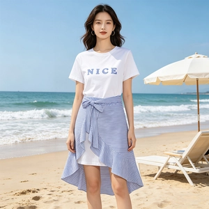 Ensemble d'Été pour Femmes Top And Bottom T-Shirt Imprimé NICE Jupe Maxi à Rayures Bleues Volants Ourlet Irrégulier