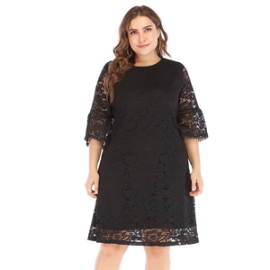 Robe trapèze élégante en dentelle noire grande taille avec manches cloches 3/4