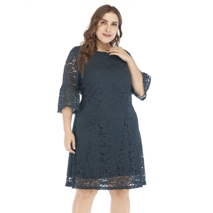 Robe en dentelle grande taille vert foncé avec demi-manches cloche pour femmes
