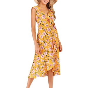 Robe longue d'été à fleurs col en V avec volants et imprimé papillon jaune vif