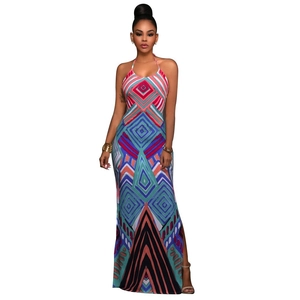 Damen-Neckholder-Maxikleid mit geometrischem Print, Seitenschlitz und rückenfrei