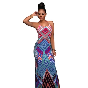 Sexy Maxikleid mit Neckholder, buntem geometrischem Print und rückenfreiem Design