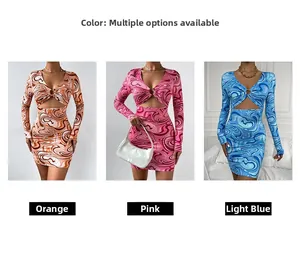 Comparaison détaillée de robes à manches longues et découpes en orange, rose et bleu clair