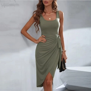 Robe Mi-Longue en Modal pour Femmes Sans Manches Élégante Col en U Froncée Lien Latéral Ourlet Irrégulier Bodycon