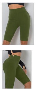 Detailansicht der olivgrünen, nahtlosen Yoga-Radlerhose mit hoher Taille und Formeffekt