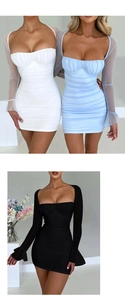 Détail d'une mini robe moulante froncée avec manches longues en mesh et texture plissée
