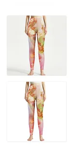 Detail der High-Waist Yoga-Leggings mit lebhaftem abstrakten floralen Digitaldruckmuster
