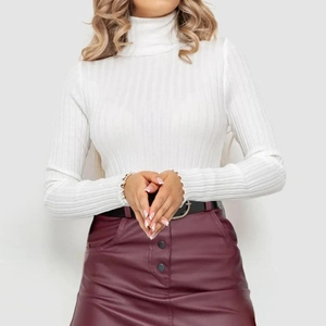 Damen Rollkragenpullover in Weiß mit Rippenstrick und eleganten Rüschen am Ärmelsaum