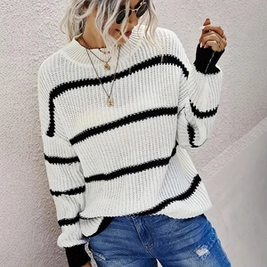 Pull en maille oversize pour femmes à rayures noires et blanches et col rond