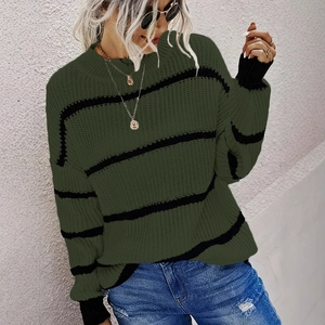 Pull en maille pour femme à col rond avec rayures horizontales vert foncé et noir, ample