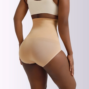 Culotte sculptante gainante taille haute beige avec effet ventre plat et galbant