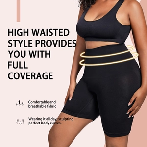 Détail de la gaine amincissante taille haute sur mannequin grande taille en tissu respirant