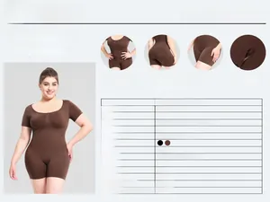 Detail der nahtlosen braunen Kurzarm-Shapewear für Bauchkontrolle und Körperformung