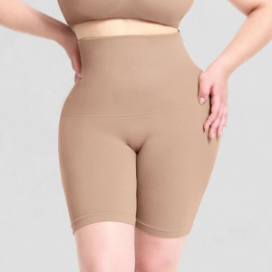 Détail de la culotte gainante taille haute avec tissu sans couture haute élasticité