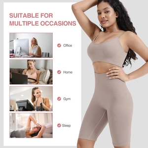 Ensemble de yoga côtelé sans couture avec brassière col en U et short de cycliste