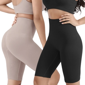 Completo di pantaloncini modellanti a vita alta senza cuciture e canotta in tessuto a coste