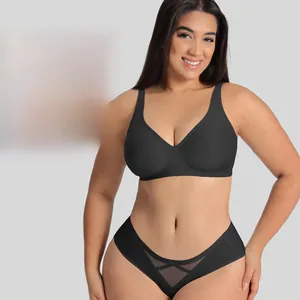 Detail view of plus size seamless black bra set with V-neckline and mesh拼接 panties