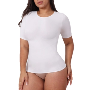 Slim fit white short sleeve t-shirt for women with high elasticity and crew neck