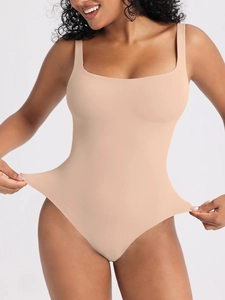Body beige elastico con scollo quadrato e tessuto modellante senza cuciture da donna