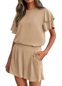 Detailed view of women's two-piece set with ruffled sleeves and high waist side pockets