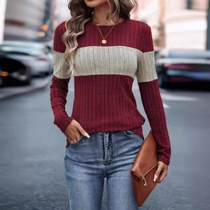 Women's color-block ribbed sweater in burgundy and grey with classic crew neck