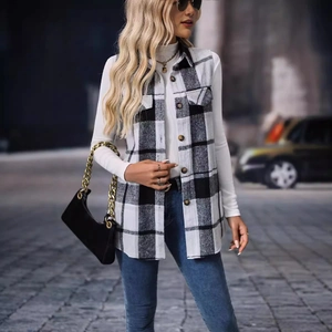 Gilet chic senza maniche da donna a quadri bianchi e neri con tasche a patta sul petto