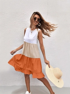 Elegant sleeveless round neck dress with color-block ruffles for summer boho style
