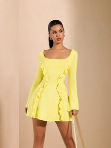 Robe Courte Moulante Sexy Dos Nu pour Femmes Col Carré Volants Manches Longues Évasées Robe de Soirée Clubwear