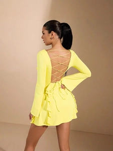 Robe mini sexy jaune néon dos nu avec manches cloche et détails de lacets croisés