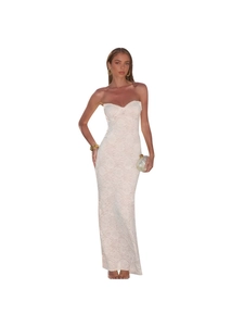 Elegantes weißes Abendkleid aus Spitze mit schulterfreiem Design und schmaler Passform