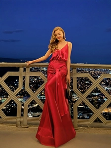 Women's Elegant Red Satin Maxi Dress Spaghetti Strap V-Neck Backless Pleated Evening Gown For Party Wedding Banquet