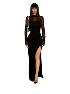 Elegantes schwarzes Langarm-Abendkleid mit Netzärmeln und einem hohen Seitenschlitz