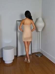 Robe bustier courte couleur chair pour femme avec dos nu et coupe ajustée élégante