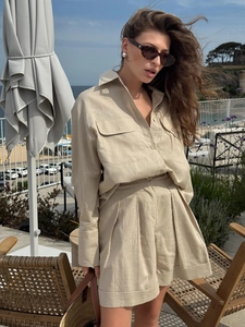 Minimalist beige cotton long-sleeved shirt and high-waist pleated shorts casual summer set