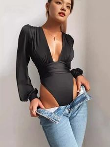 Damen Body schwarz Langarm mit tiefem V-Ausschnitt und geraffter Taille