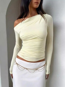 Haut court chic jaune clair pour femme à manches longues et épaules dénudées avec plis