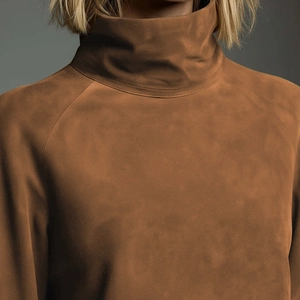 Robe longue en daim marron à col montant avec manches raglan style chic d'automne