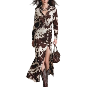 Robe chemise à manches longues imprimé vache avec fente latérale et col classique