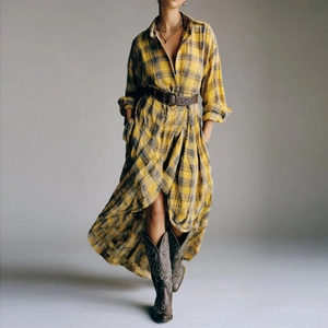 Robe Chemise Rétro à Carreaux pour Femmes Manches Longues Ourlet Irrégulier Boutonnée Robe Maxi Avec Ceinture Vintage Bohème