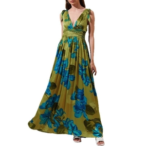 Robe longue bohème verte avec décolleté en V et imprimé floral bleu pour l'été