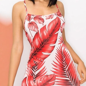 Floral print spaghetti strap bodycon summer dress in white and red tropical pattern