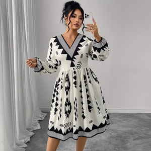 Women's Plus Size Bohemian Geometric Print Maxi Dress V-Neck Long Puff Sleeve High Waist Ethnic Style Fall Long Dress