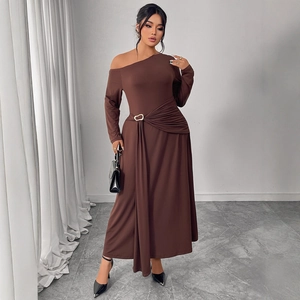 Brown off-shoulder long sleeve dress with waist metal ring and elegant pleated hemline