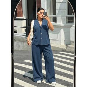Ensemble deux pièces d'été avec gilet sans manches et pantalon large bleu marine