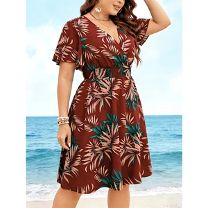 Dunkelblaues Sommerkleid mit V-Ausschnitt, Palmenmuster, elastischer Taille und Rüschenärmeln