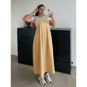 Robe d'été jaune en velours côtelé grande taille avec nœuds aux épaules et coupe en A