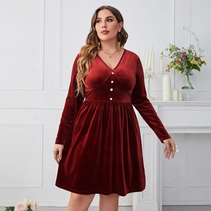 Elegant deep red velvet V-neck long sleeve dress with waist pleats and buttons